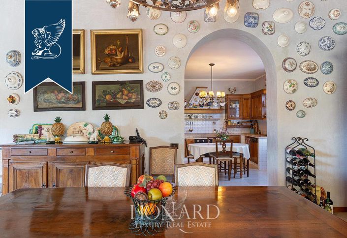 Image No.38-10 Bed Villa for sale