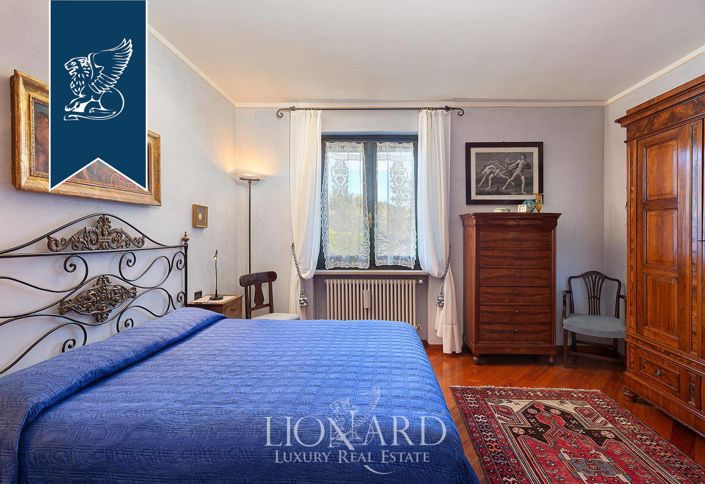 Image No.44-10 Bed Villa for sale