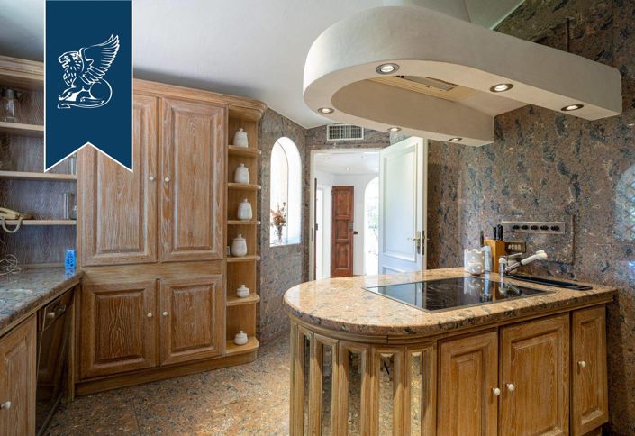 Image No.35-4 Bed Villa for sale