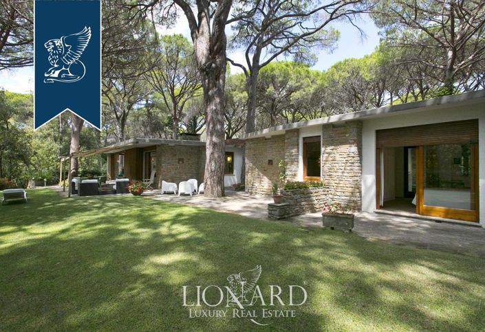 Image No.2-5 Bed Villa for sale