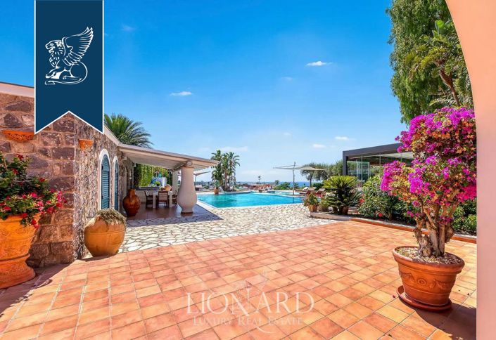 Image No.11-4 Bed Villa for sale