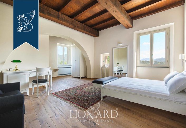 Image No.18-16 Bed Villa for sale