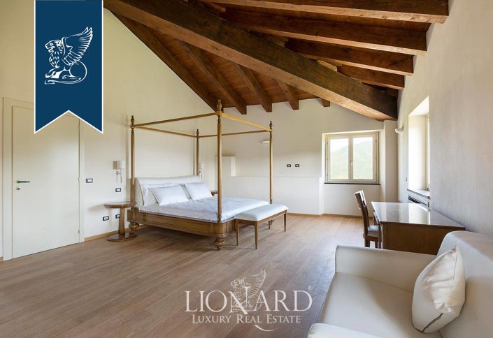 Image No.19-16 Bed Villa for sale