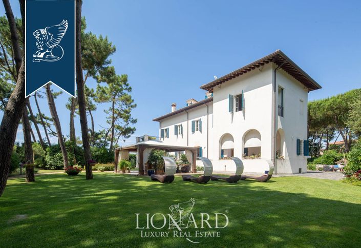 Image No.12-10 Bed Villa for sale