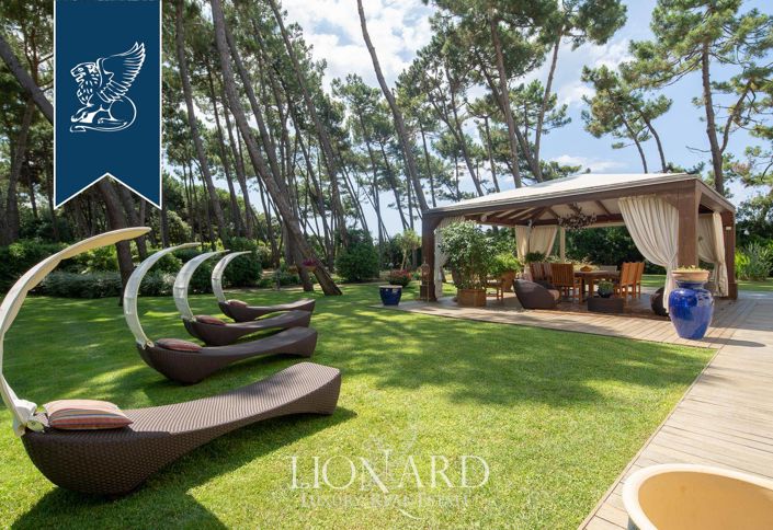 Image No.19-10 Bed Villa for sale