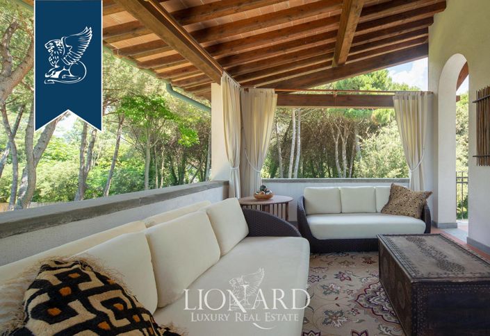 Image No.27-10 Bed Villa for sale