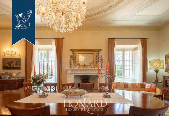 Image No.30-10 Bed Villa for sale