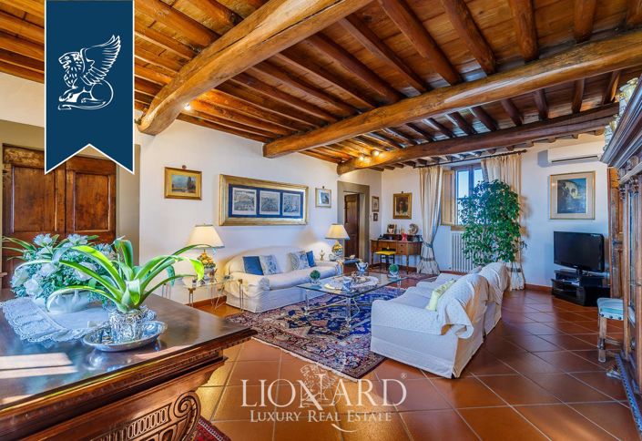 Image No.19-Appartement de 8 chambres à vendre à Prato