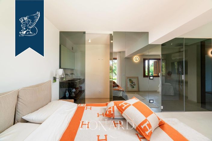 Image No.15-5 Bed Villa for sale