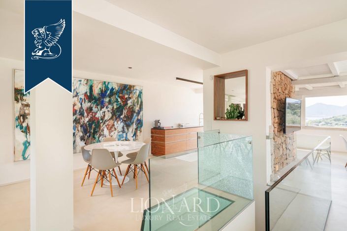 Image No.8-5 Bed Villa for sale