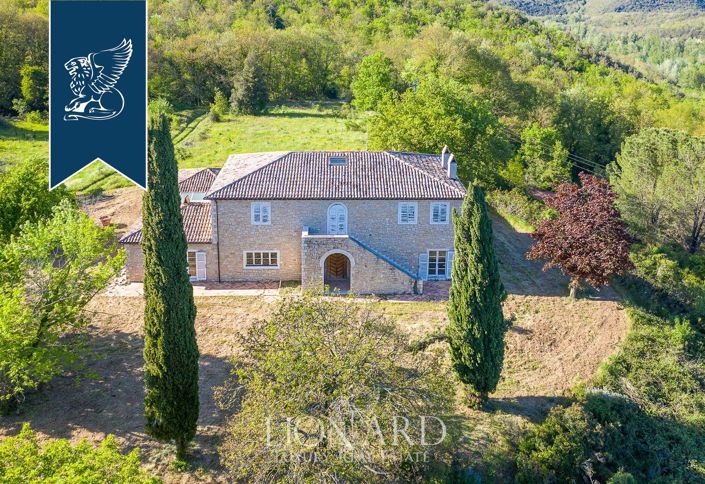 Image No.2-5 Bed Villa for sale