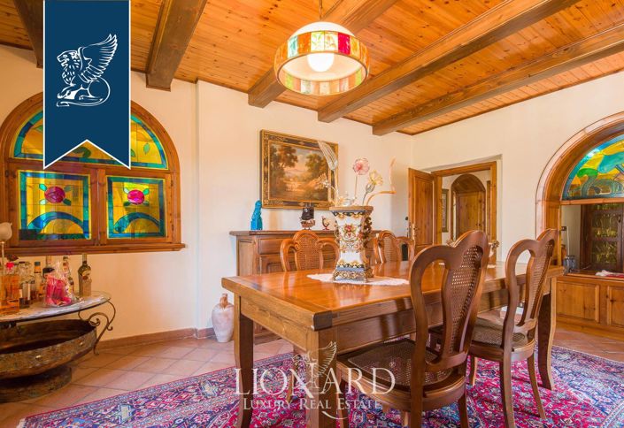 Image No.16-9 Bed Villa for sale