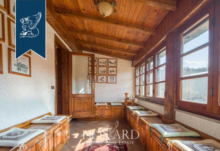 Image No.30-9 Bed Villa for sale