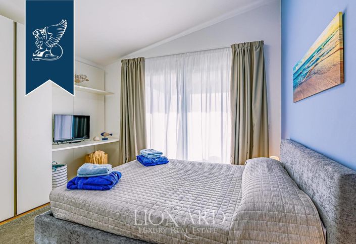 Image No.17-Villa de 6 chambres à vendre à San Vincenzo