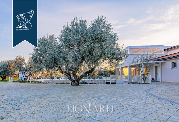 Image No.2-Villa de 6 chambres à vendre à San Vincenzo