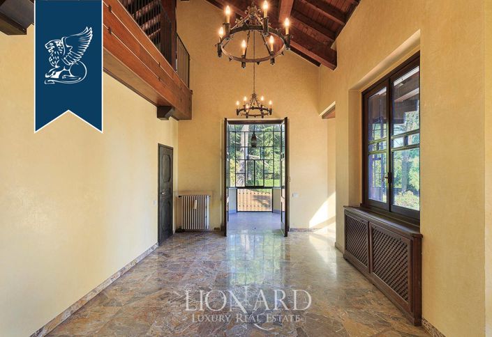 Image No.30-7 Bed Villa for sale