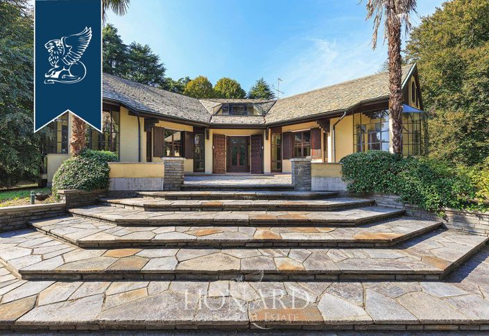 Image No.8-7 Bed Villa for sale