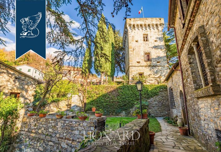 Image No.12-6 Bed Property for sale