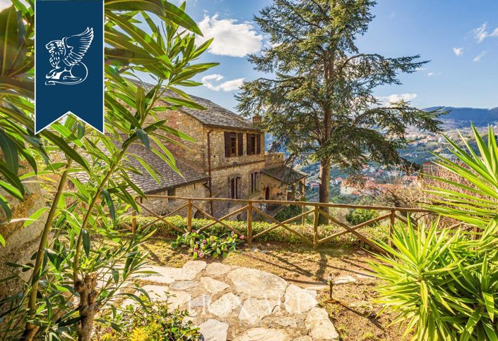 Image No.22-6 Bed Property for sale