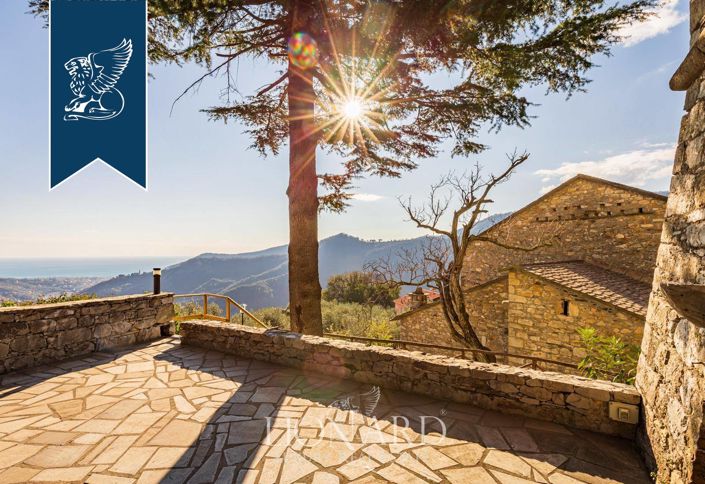 Image No.34-6 Bed Property for sale