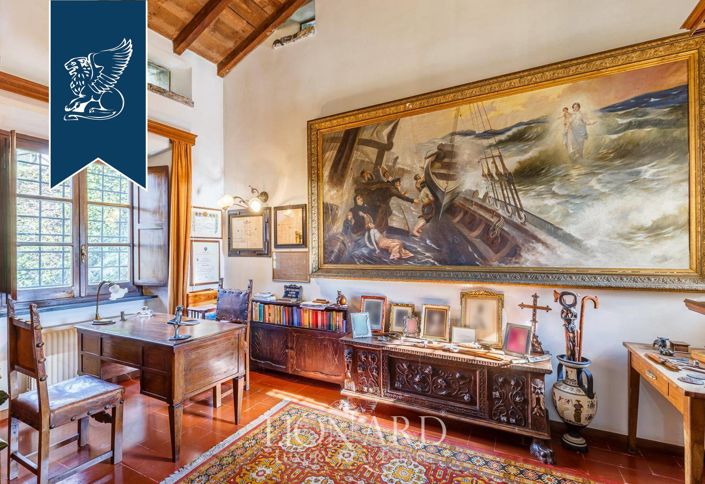 Image No.37-6 Bed Property for sale