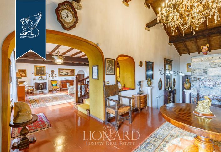 Image No.40-6 Bed Property for sale