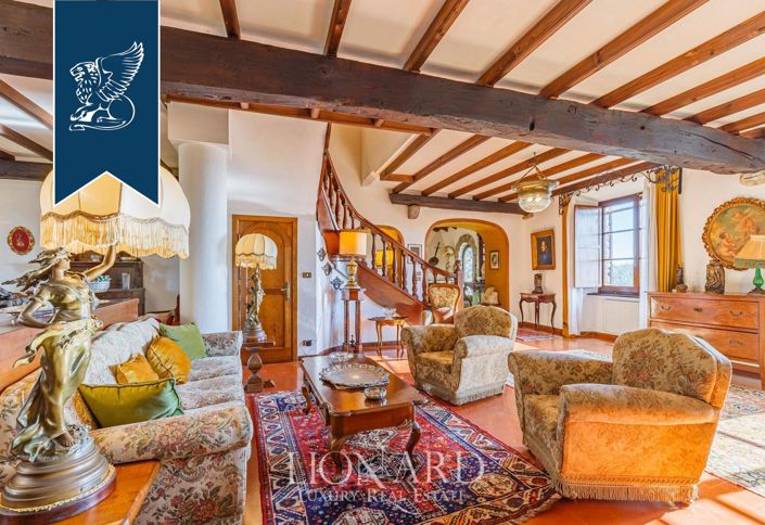 Image No.47-6 Bed Property for sale