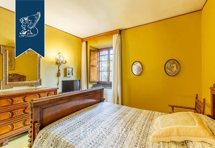 Image No.60-6 Bed Property for sale