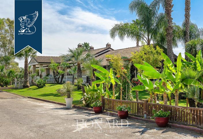 Image No.24-10 Bed Villa for sale