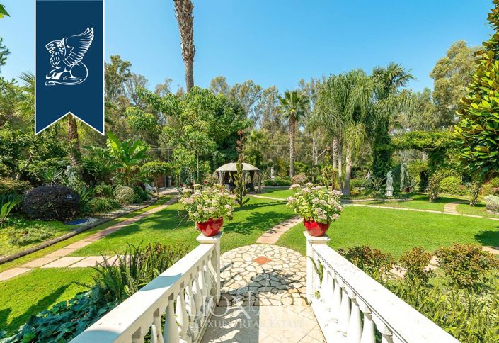 Image No.32-10 Bed Villa for sale