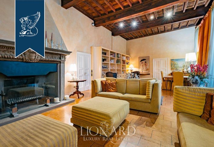 Image No.14-8 Bed Villa for sale