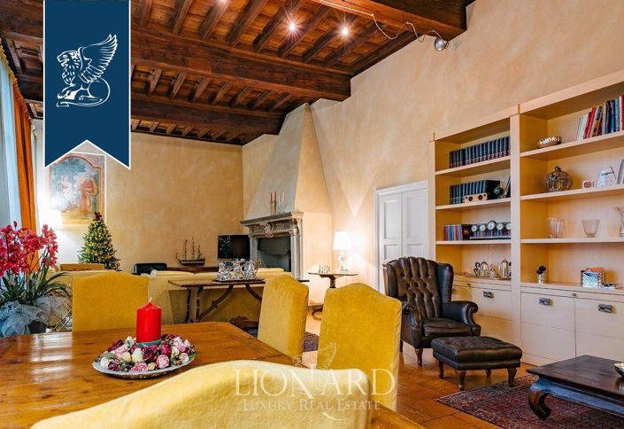 Image No.15-8 Bed Villa for sale