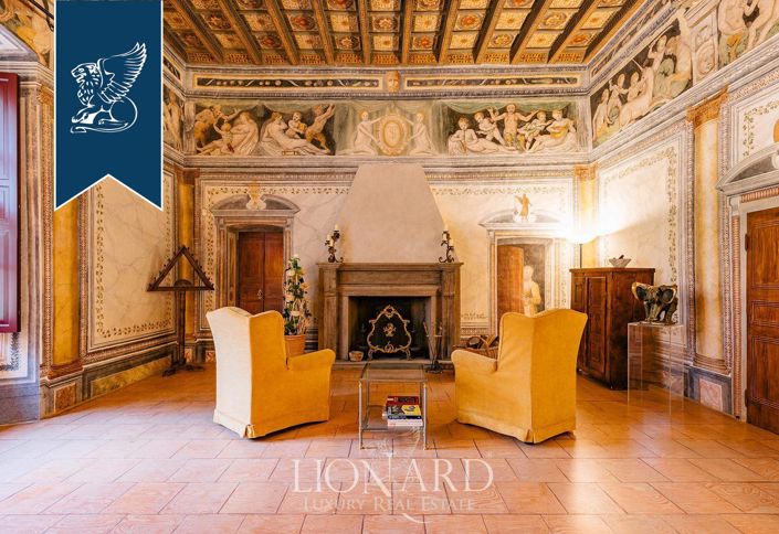 Image No.2-8 Bed Villa for sale