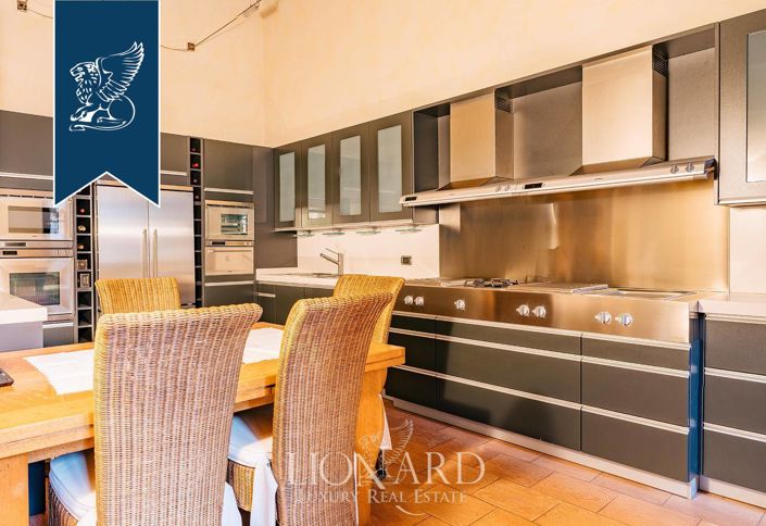 Image No.27-8 Bed Villa for sale