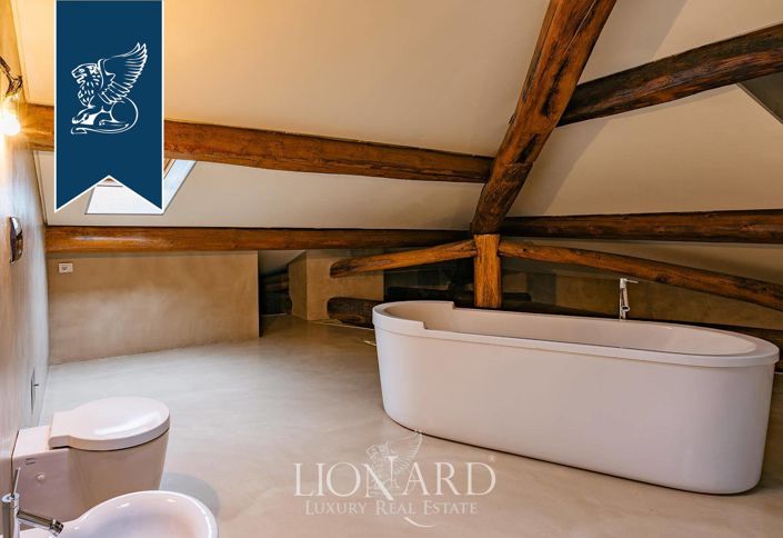 Image No.31-8 Bed Villa for sale