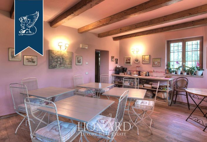 Image No.24-10 Bed Villa for sale