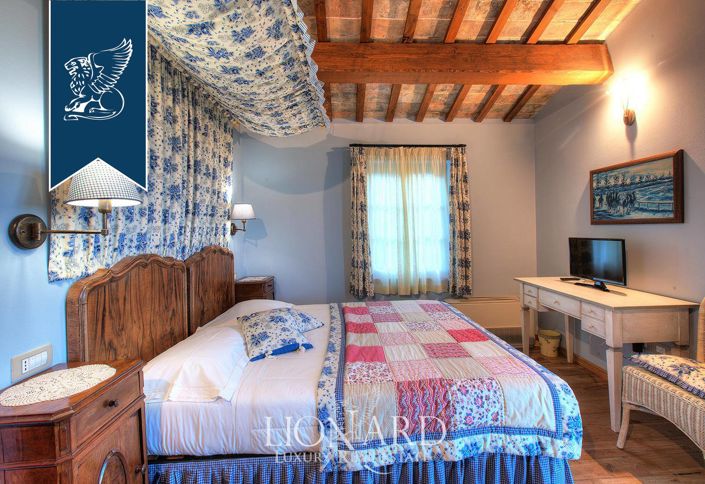 Image No.43-10 Bed Villa for sale