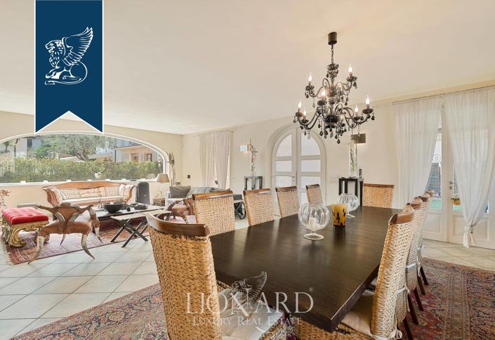 Image No.10-Villa de 8 chambres à vendre à Lucca