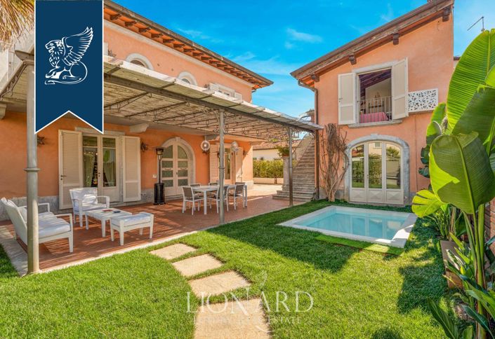Image No.2-Villa de 8 chambres à vendre à Lucca