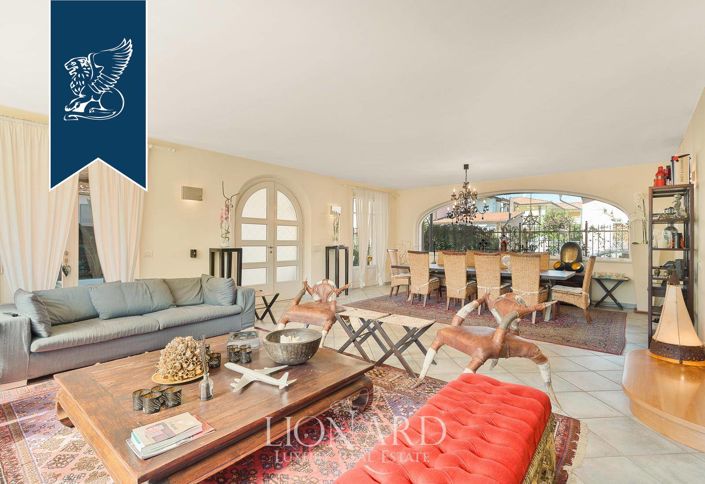 Image No.9-Villa de 8 chambres à vendre à Lucca