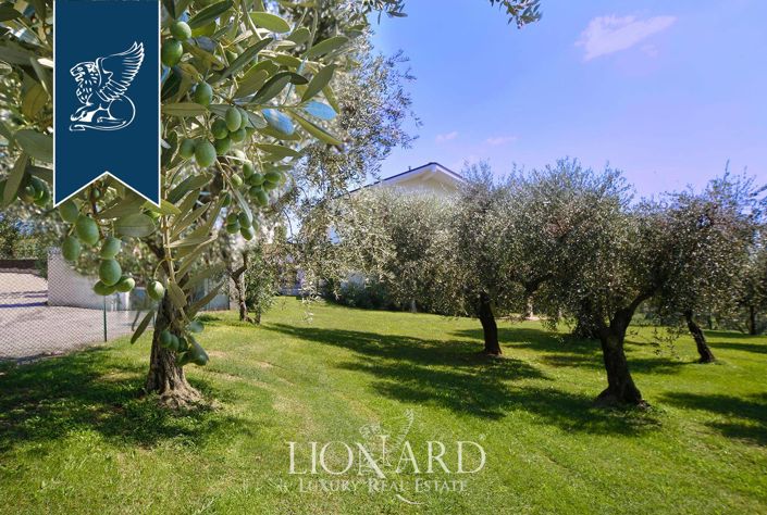 Image No.16-6 Bed Villa for sale