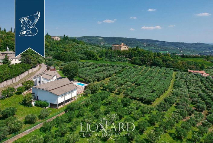 Image No.2-6 Bed Villa for sale