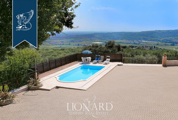 Image No.31-6 Bed Villa for sale