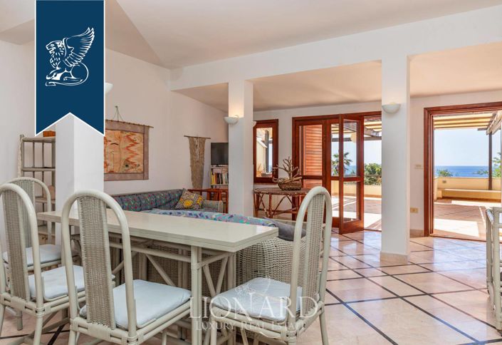 Image No.19-6 Bed Villa for sale