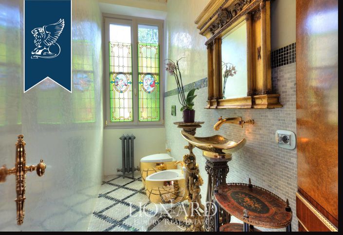 Image No.44-5 Bed Villa for sale