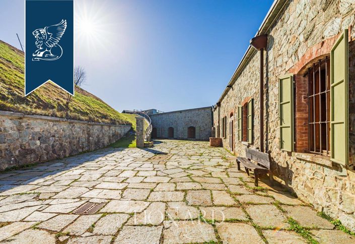 Image No.7-5 Bed Property for sale