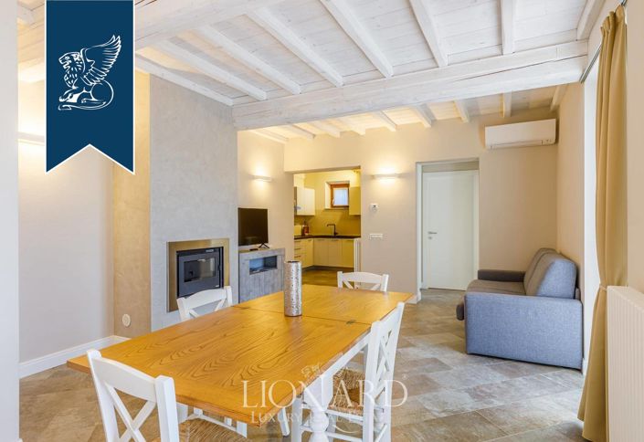 Image No.12-Ferme de 12 chambres à vendre à Dicomano