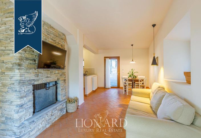 Image No.16-Ferme de 12 chambres à vendre à Dicomano