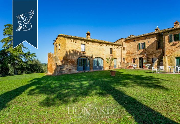 Image No.12-Ferme de 7 chambres à vendre à Siena