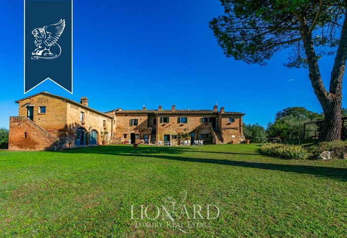 Image No.15-Ferme de 7 chambres à vendre à Siena